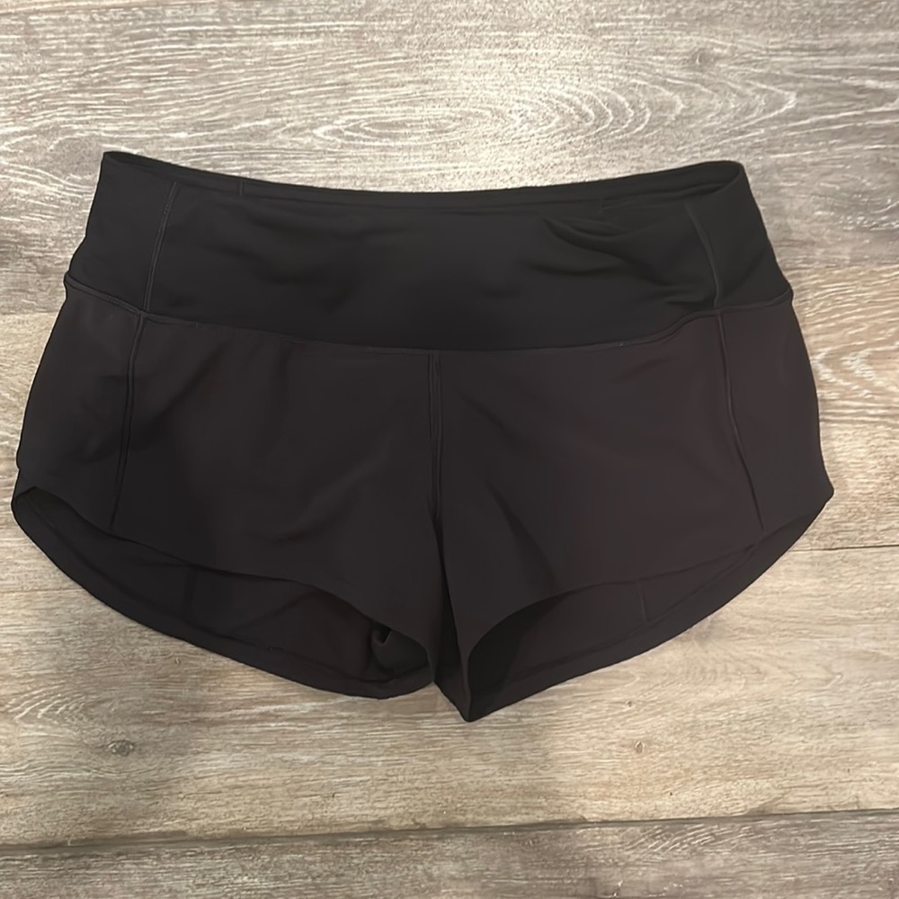 lululemon speed up Low-ride lined shorts. 2.5” black